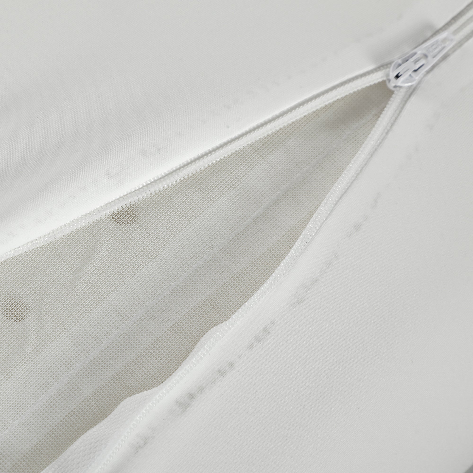 Cuscino Cervicale Memory Foam a Doppia Altezza 60x40x10-12 cm con Copertura Rimovibile e Lavabile Bianco Crema