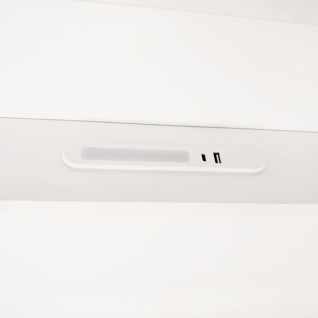 Letto per bambini 90x200 cm con LED; presa USB e Tape-C; testiera con ripiano in legno bianco