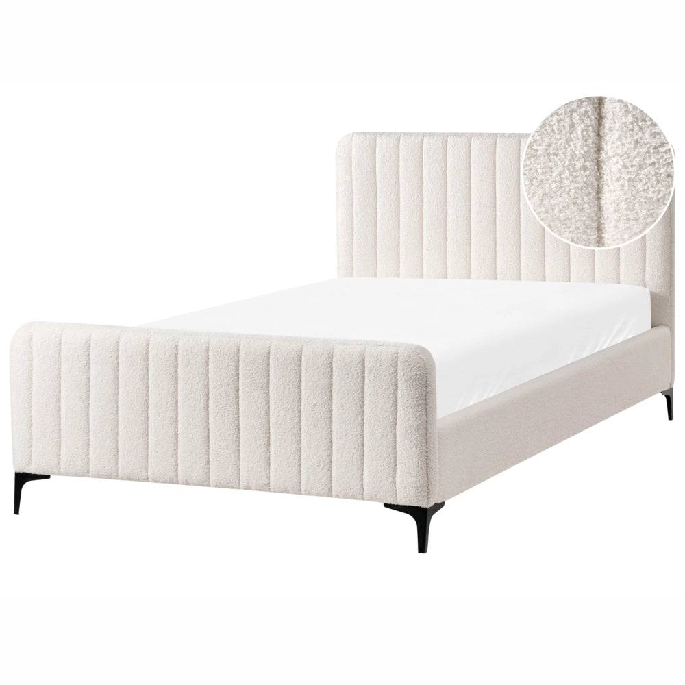Letto matrimoniale in bouclè con testiera trapuntata gambe in metallo da 120 x 200 cm e base a doghe bianco sporco Design moderno