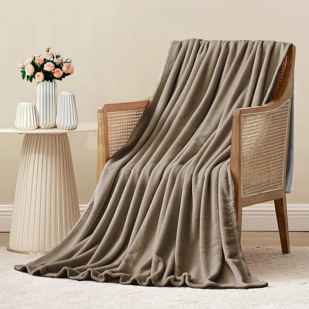Coperta Plaid 200x220 cm Morbida Vellutata Pile Caldo Soffice Avvolgente Divano Letto Poltrona Beige