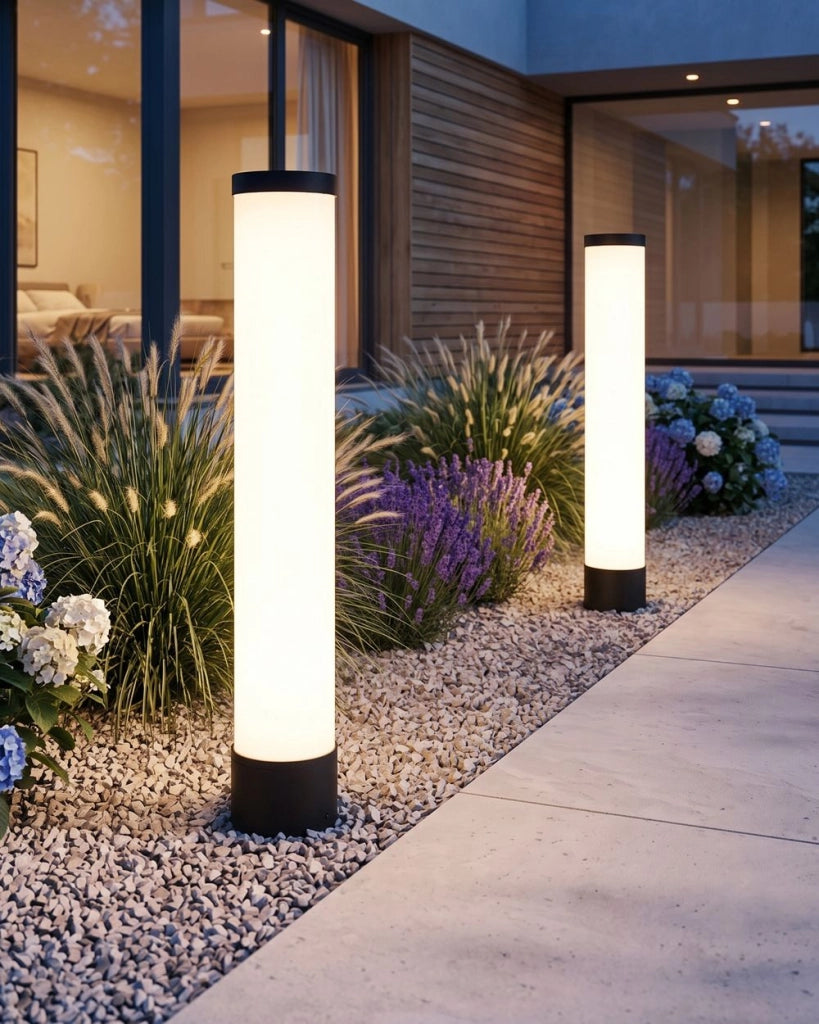 Lampada Segnapasso LED da Esterno in Alluminio Nero 80 cm dal Design Moderno