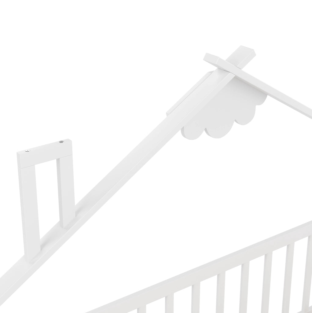 Letto a casetta per bambini 140x190 cm in pino e MDF bianco con sponda di sicurezza