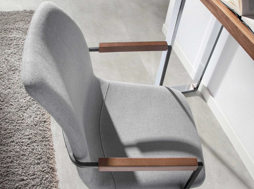 Sedia girevole in tessuto grigio scuro