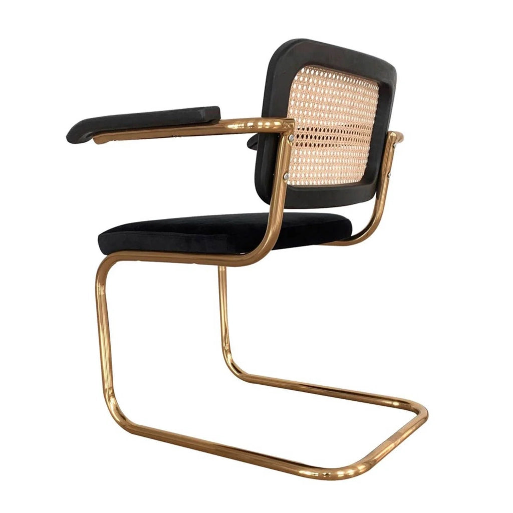 LÚZETE - SILLA WEBSTER CON REPOSABRAZOS NEGRA RATTAN NATURAL PATAS DORADAS