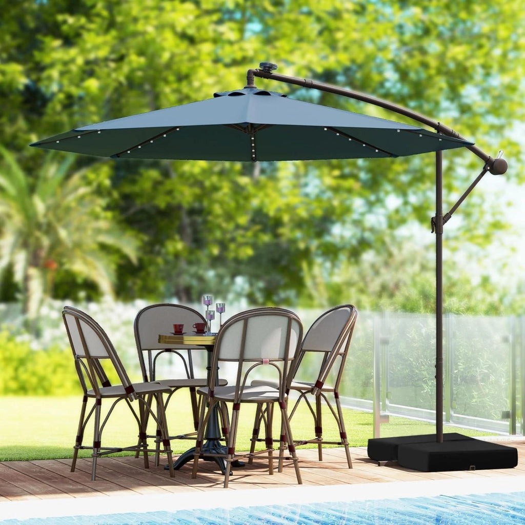 Ombrellone da Giardino con 40 Luci a LED, con Sacco di Sabbia, Ombrellone da Esterno 300 cm con Altezza Regolabile, Ombrellone per Giardino Piscina Patio, 300 x 300 x 250 cm (Blu)