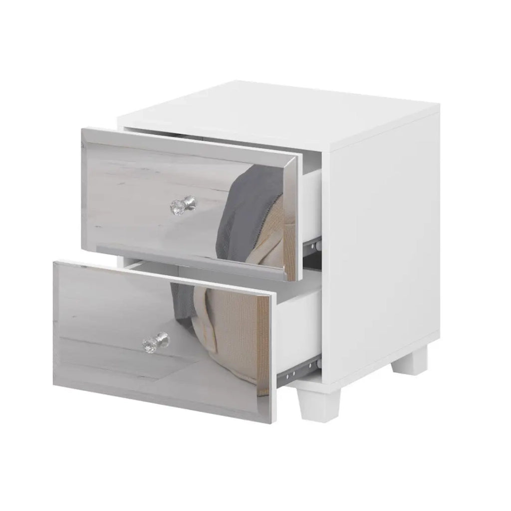 Tavolino da notte LIVORA – 2 cassetti – Bianco opaco con frontali specchio – Eleganza contemporanea