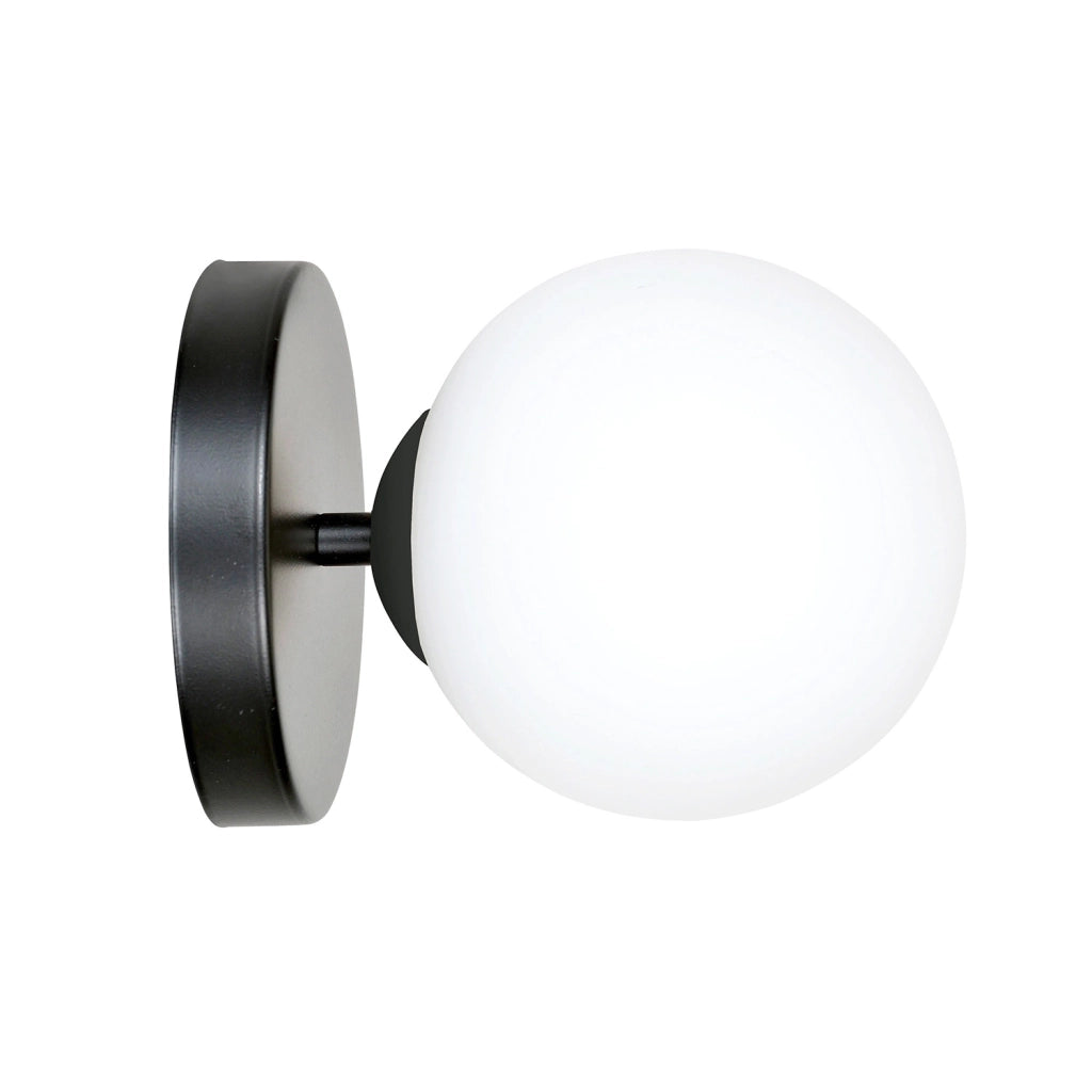 Applique 1 Luce Rama In Acciaio Nero A Bracci E Sfera In Vetro Opalino