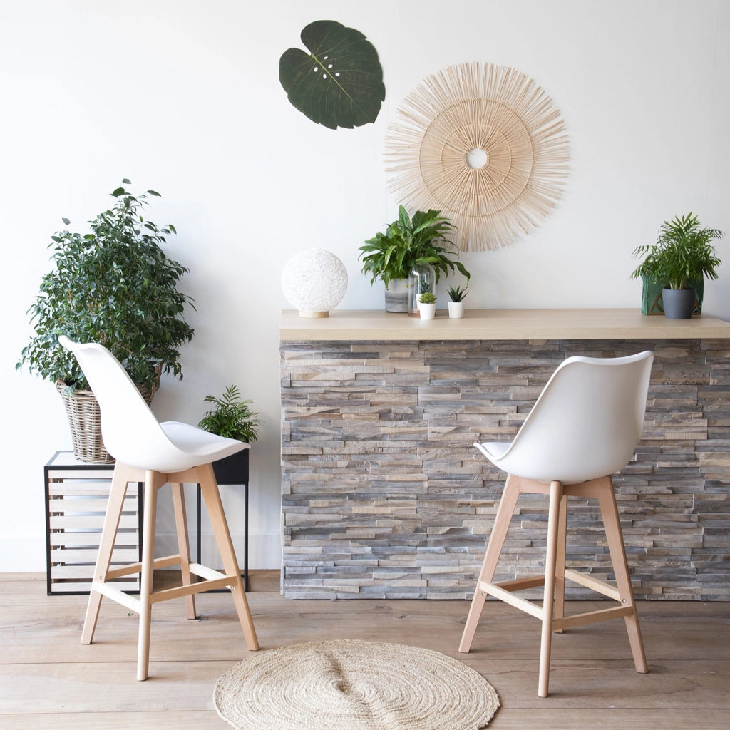Set di 2 sgabelli scandinavi SVEN bianchi con cuscino
