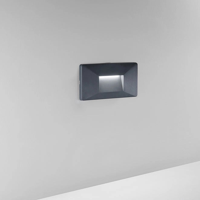 SEGNAPASSI A INCASSO LED BREEN ANTRACITE 4W 380LM CCT 3000K / 4000K IP65 19X1X9CM