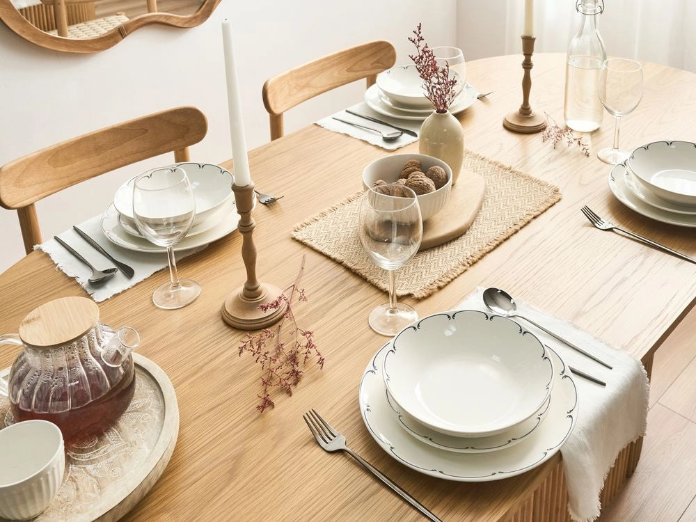 Set da 24 pezzi di stoviglie in porcellana con bordi decorativi finitura smalto trasparente bianco e blu per cucina e sala da pranzo