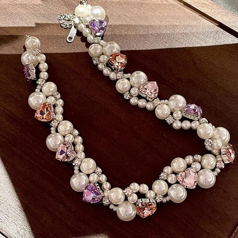 Collana con cuore di macaron e perle, realizzata a mano: gioielli colorati con perline