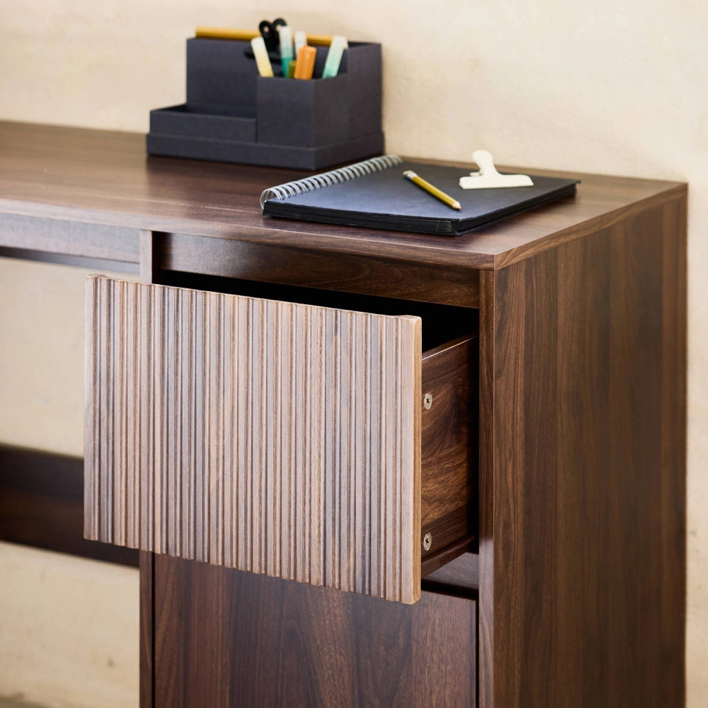 Scrivania scandinava decorazione in legno, 2 cassetti, marrone