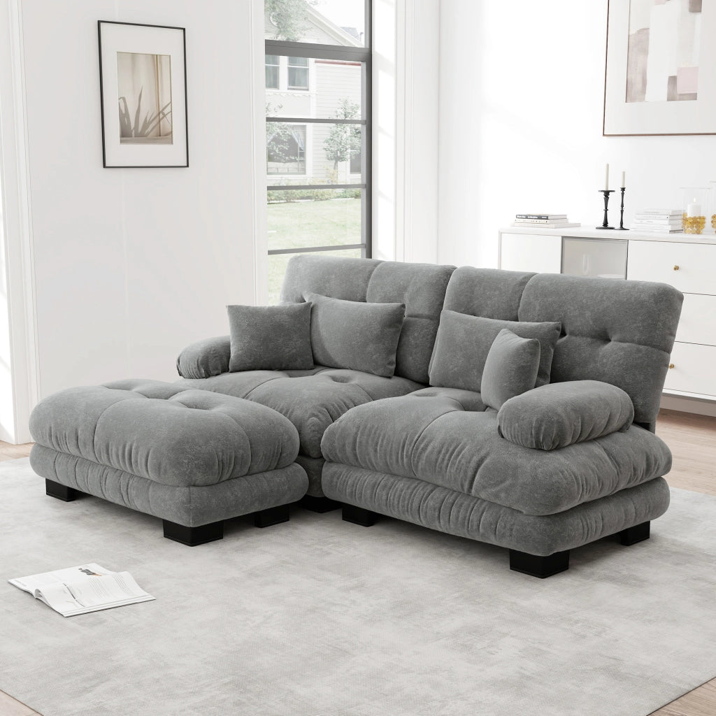 Divano modulare angolare in ciniglia con braccioli arrotondati, cuscini lombari e pouf per soggiorno, grigio