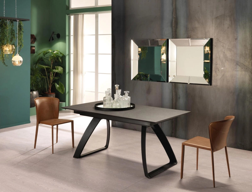 Tavolo Allungabile Barret Grigio Scuro 170/270x90 cm in HPL su MDF con Gambe in Metallo Verniciato Nero - Design Moderno Funzionale