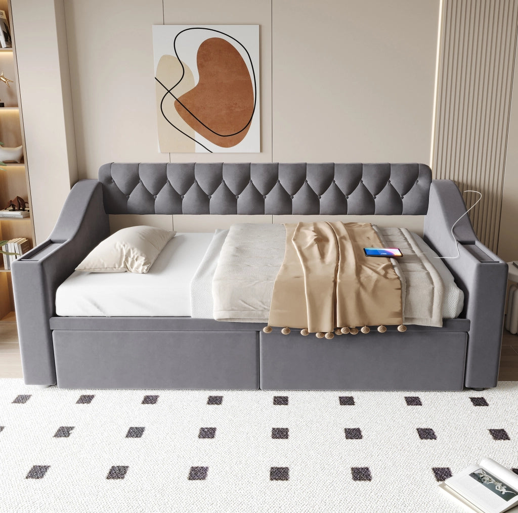 Divano letto imbottito con ampia capacità contenitiva e porte USB