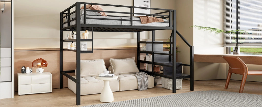LETTO a soppalco 140x200 cm in metallo nero con ripiani e scala contenitore