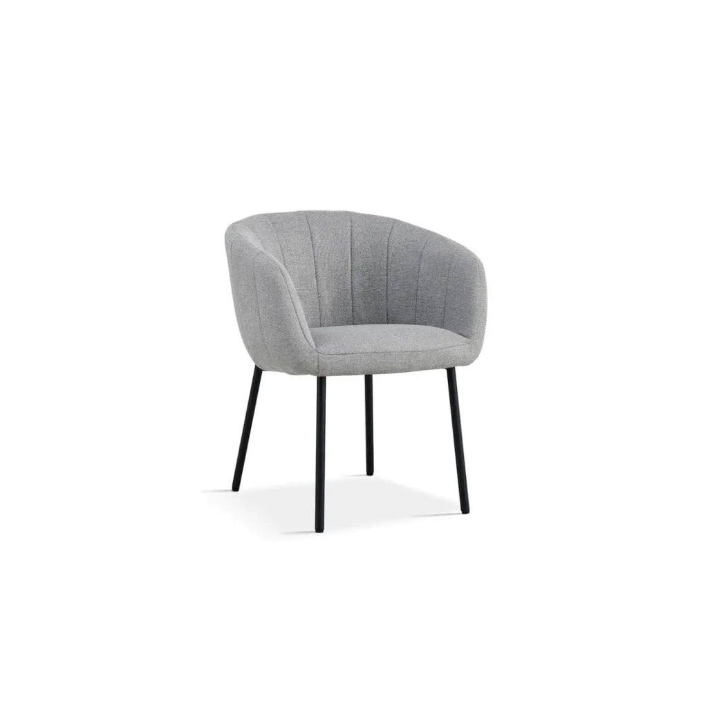 Sedia SEVILLE – Tessuto grigio chiaro – Piedi in metallo nero – H79 x L57 x P62 cm