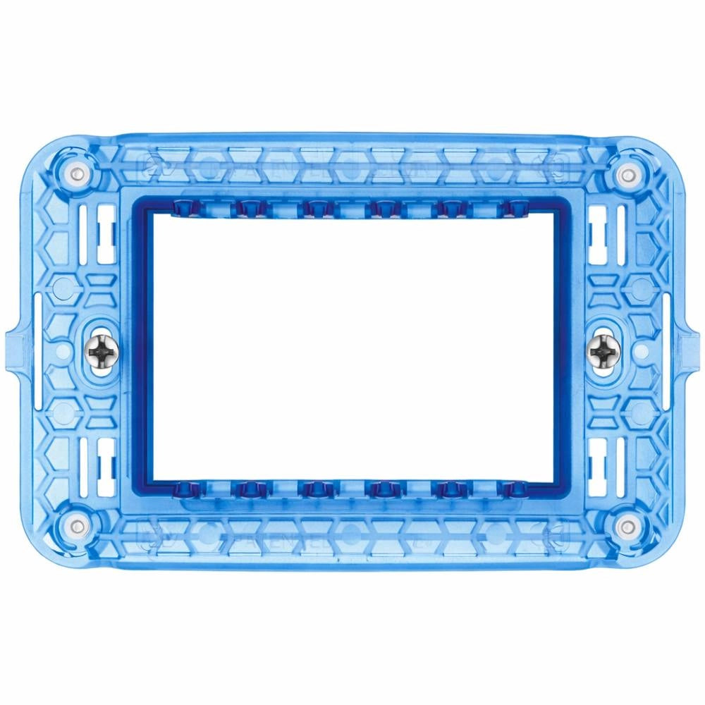 Supporto placche ave s44 per scatole rettangolari con viti *** numero posti 3 moduli, confezione 1