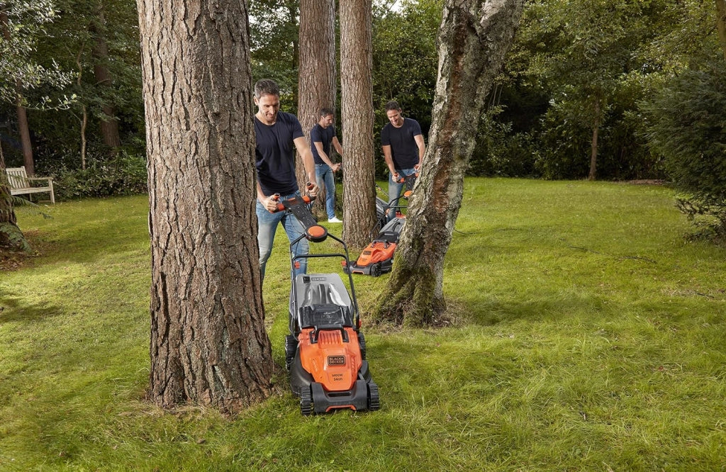 Black+decker bemw461es-qs rasaerba 1400 w, larghezza taglio 34 cm, 6 alt. taglio 20-70 mm, e-drive, capacita' cesto 40 l, innovativa impugnatura easy steer per la massima manovrabilita'