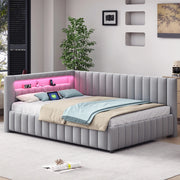 Letto imbottito a L 140x200 cm in velluto grigio con LED e porta USB
