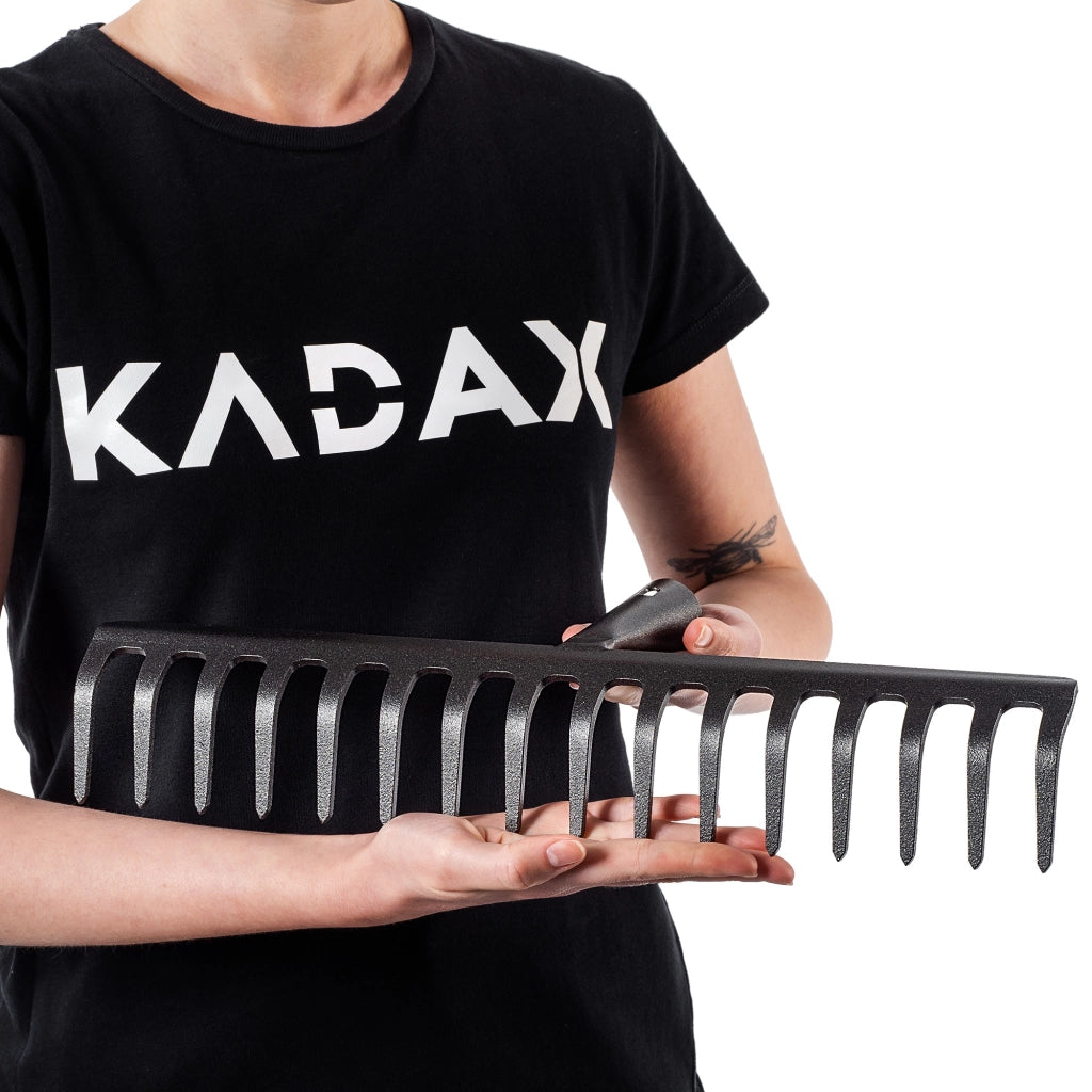 Rastrello per foglie in acciaio KADAX a 16 denti, senza manico, per terra ed erba.