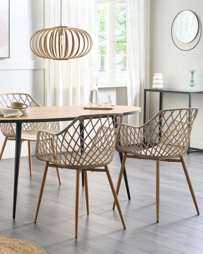 Set di 2 sedie da pranzo beige materiale sintetico aperto stile moderno soggiorno stile scandinavo
