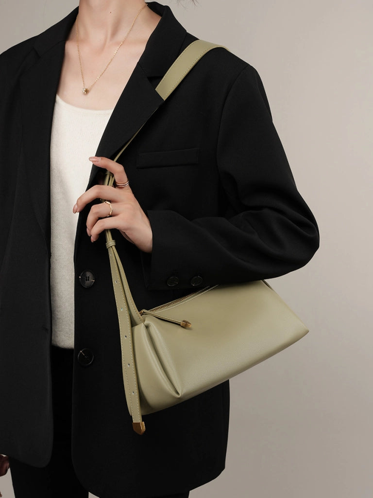 Borsa a tracolla piccola da donna in vera pelle, colore verde.
