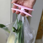 Draagbare mand per verdura con clip in plastica progettata per prevenire il bloccaggio, compatta e facile da afferrare per mercati, spesa e pic-nic - rosa