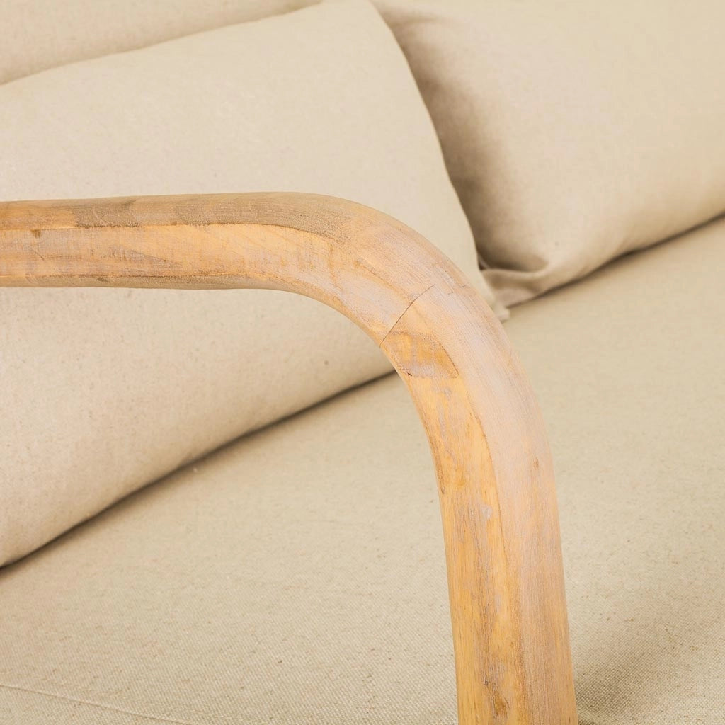 Divano in legno con rivestimento panna 122x85x34/74h