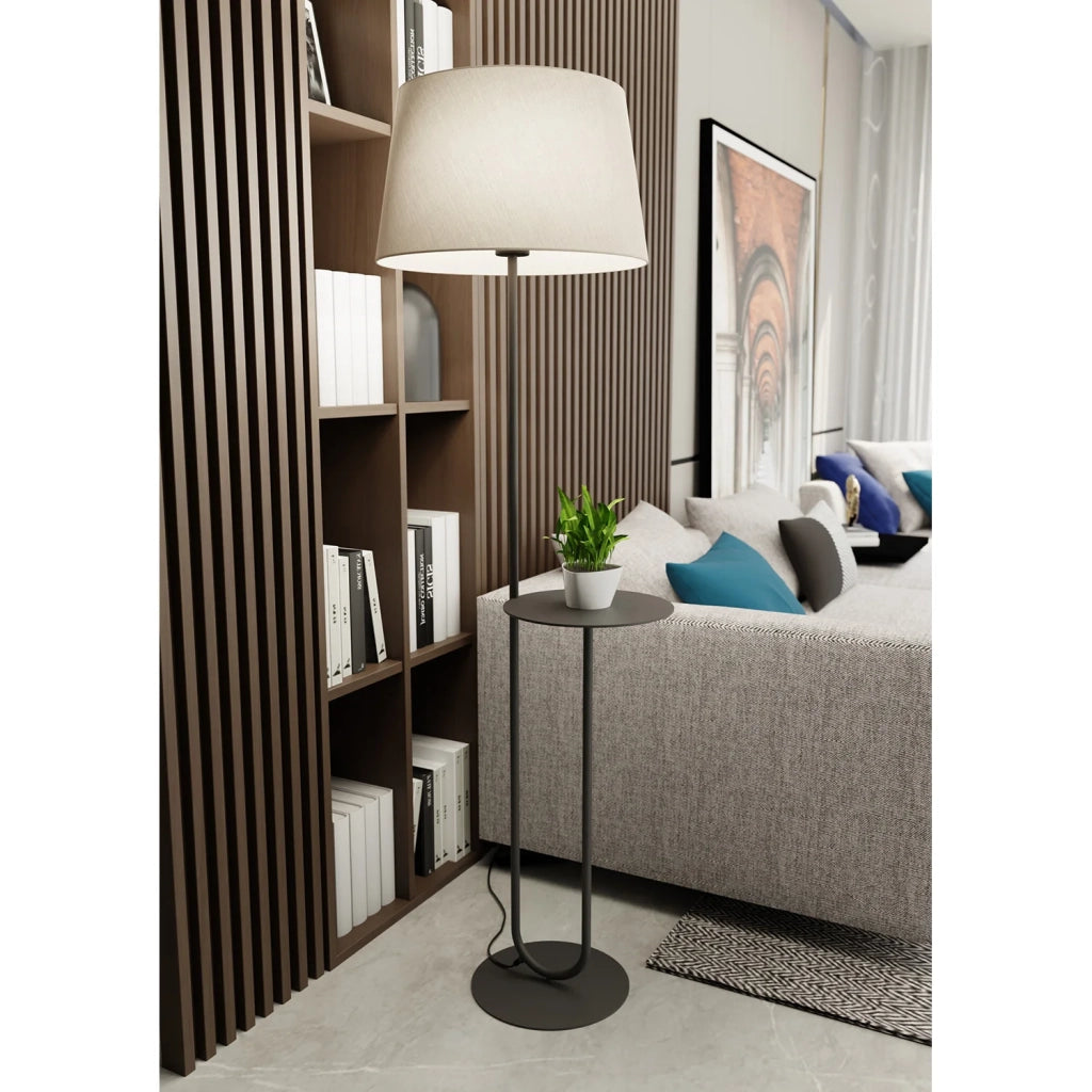 Piantana 1 Luce Horus Paralume In Tessuto Beige Con Mensola In Acciaio Nero