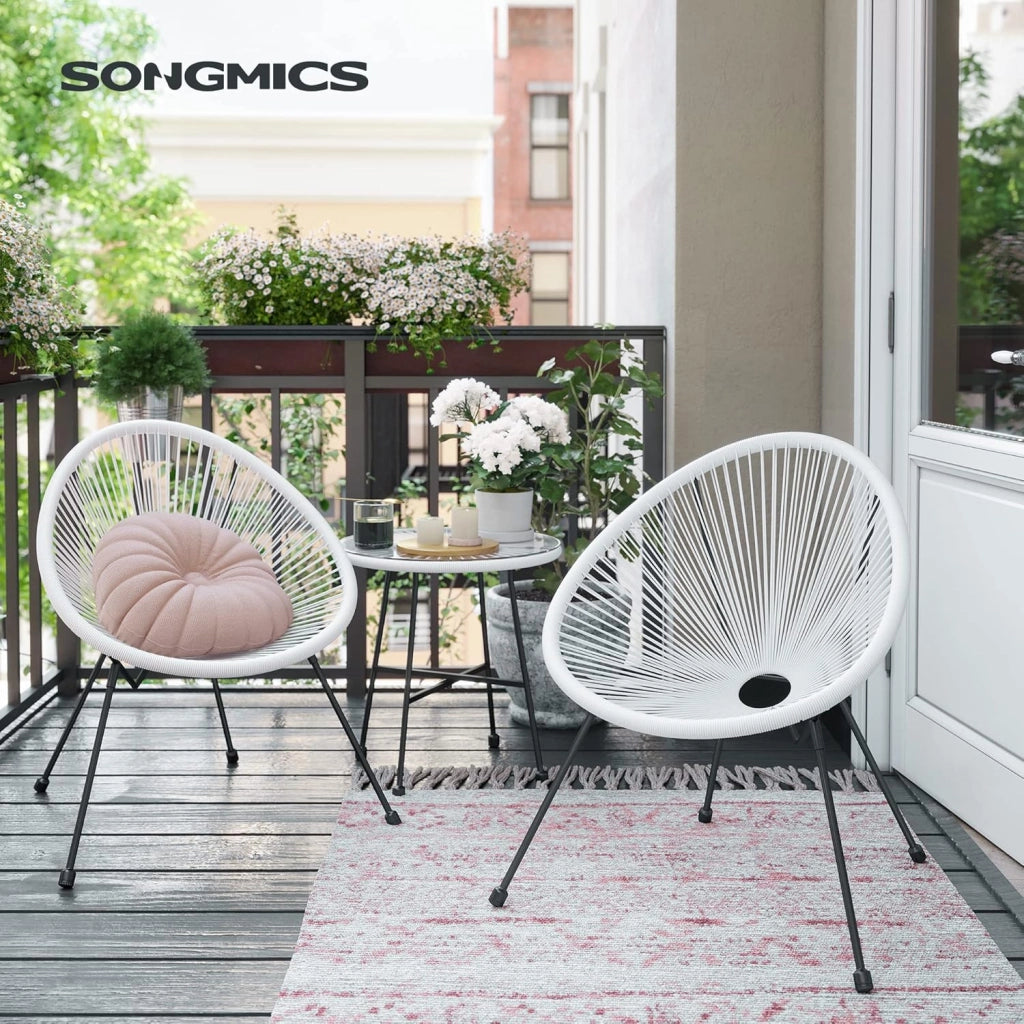 SONGMICS Mobili da Giardino Set 3 Pezzi, Sedia Acapulco, Poltrona da Esterno, Tavolino con Piano in Vetro e 2 Sedie, Set Conversazione per Interni ed Esterni, Bianco GGF013W02