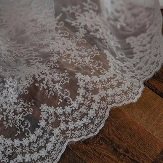 Tavolo da pranzo con tessuto vintage a doppia imbottitura - Tavolo da pranzo rettangolare - Dimensioni 130 x 130 cm - Tavolo da pranzo con disegno di fiori - Tavolo da pranzo lavabile - Tavolo da pranzo per matrimoni - Tavolo da pranzo con tovaglia