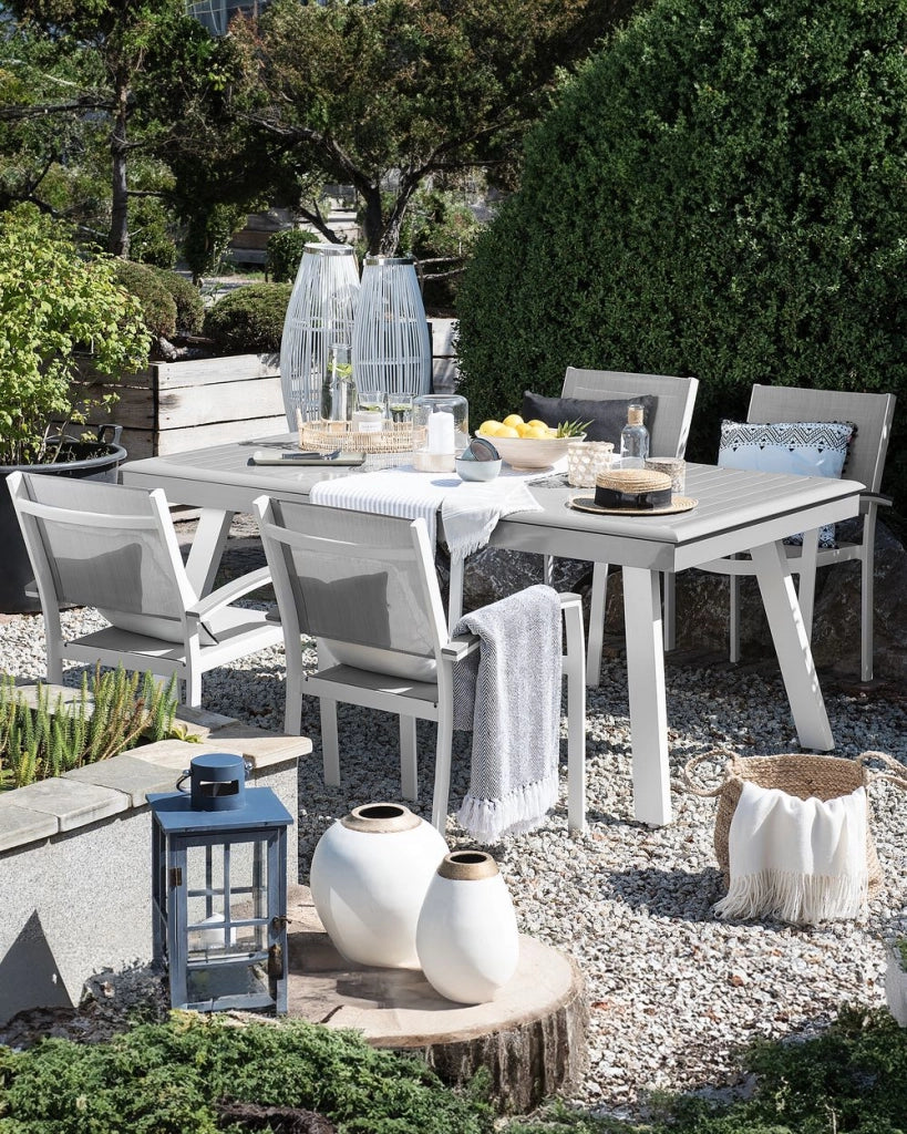 Set di 4 sedie da giardino con struttura in alluminio grigio e bianco resistente agli agenti atmosferici