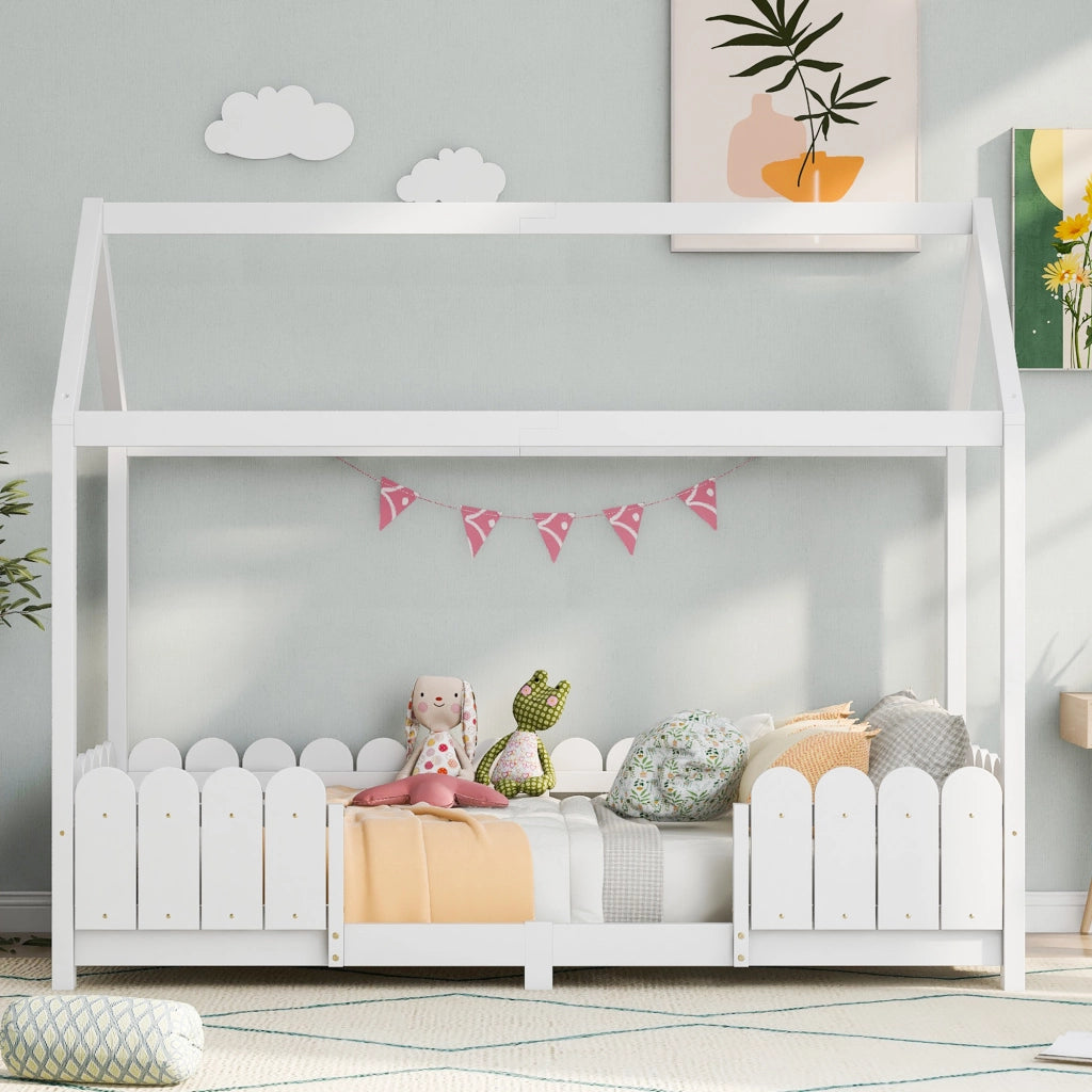 Letto a casa 90x200 cm bianco in legno massello con protezione anticasco e rete a doghe