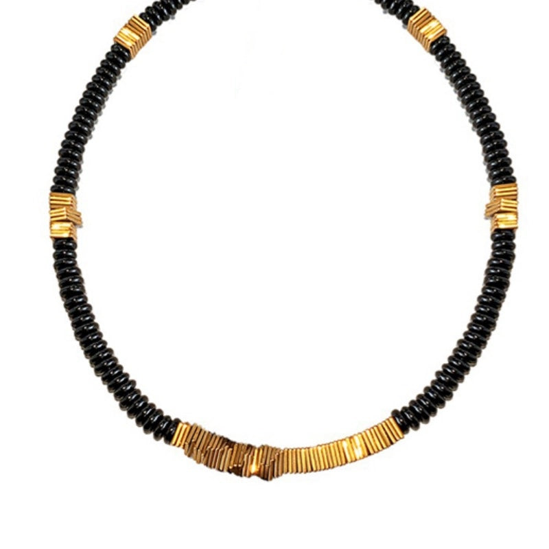 Collana da donna nera con perline rotonde, design unico, con giunzioni in metallo, catena per clavicola, collana a strati.