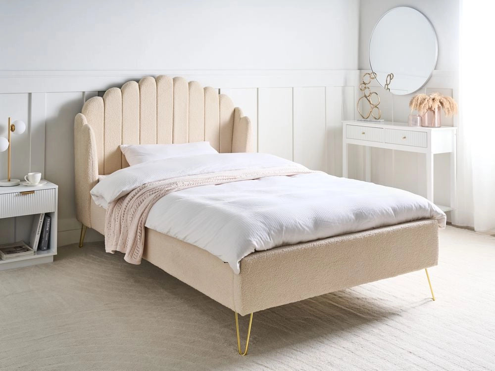 Letto matrimoniale con rete in velluto beige 140 x 200 cm gambe in metallo testata retro capitonné