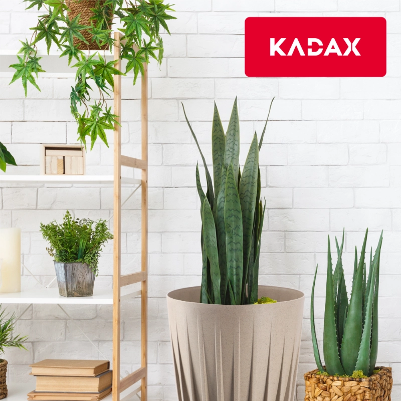 Vaso da fiori KADAX con inserto, rotondo, 19x22,5 cm, con coperchio in plastica.