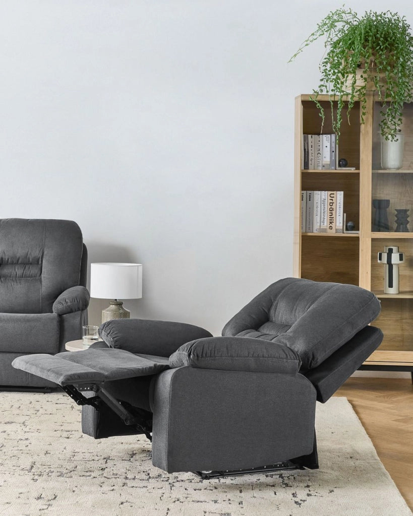 Sedia reclinabile grigio scuro Push-Back Schienale e poggiapiedi regolabili manualmente