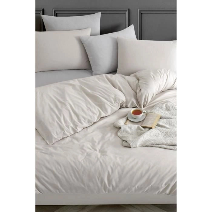 Completo letto - 1 copripiumino 220 x 240 cm + 2 federe 60 x 60 cm - 70% cotone, 30% poliestere - Beige