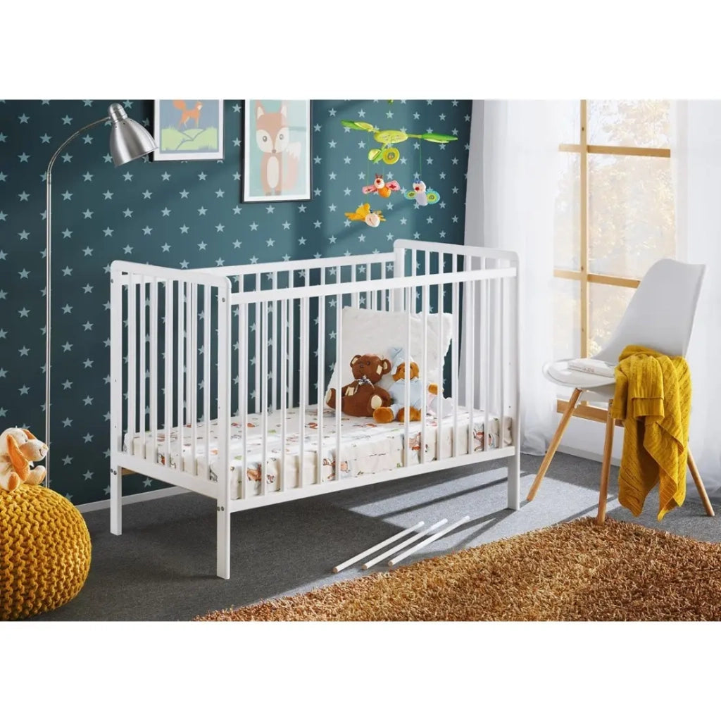 Lettino e materasso per bambini evolutivo della collezione LUTIN, regolabile in altezza. Colore bianco opaco.