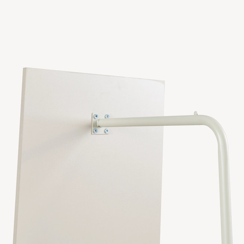 Specchio da Terra Saden con Appendiabiti e Vano Portaoggetti 165 x 40 x 51 cm - Avena Oatmeal [en.casa]