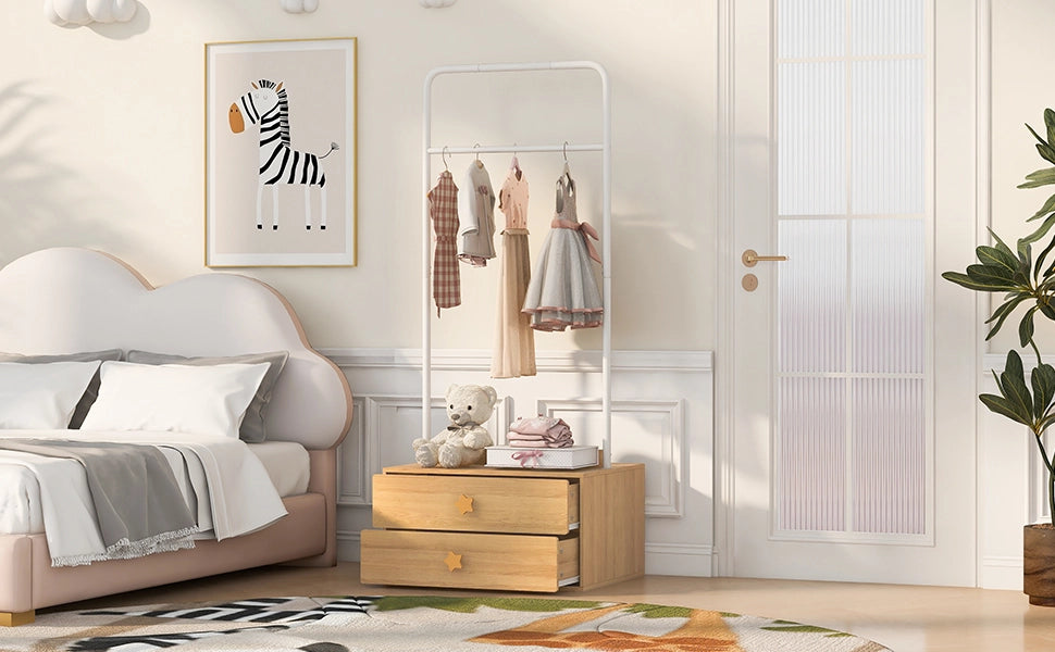 Scaffale con asta appendiabiti e 2 cassetti con maniglie a forma di stella in mdf colore legno naturale 70 × 55 × 168 cm
