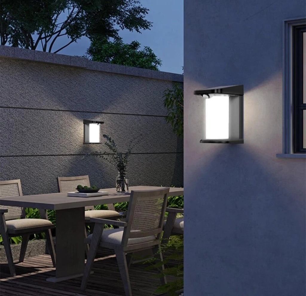 Applique lampada da parete a LED luce fredda da muro con pannello a ricarica solare e sensore movimento