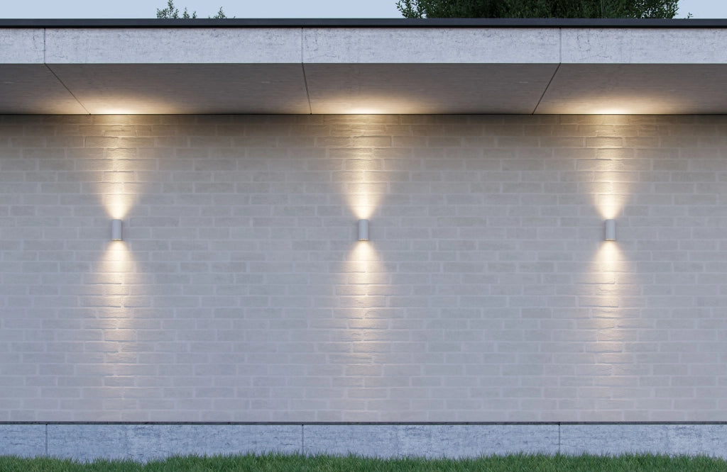 Sunset Proiettore LED da Parete per Esterni 16W Switch 2700K/3200K/4000K Fascio 40° IP65 IK06 Finitura Corten Testurizzato R 16 Linea Decorativa