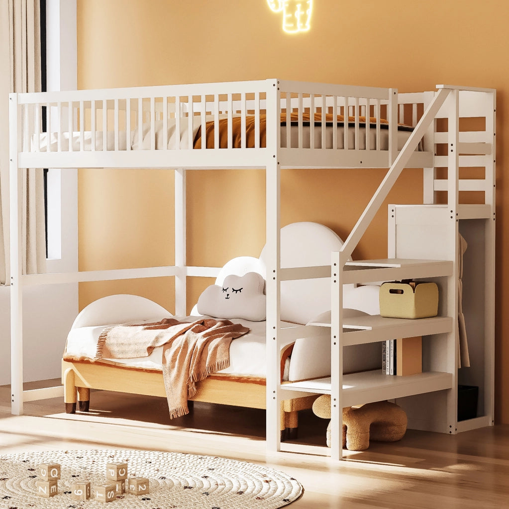 Letto a soppalco 140x200 cm in legno bianco con scala di sicurezza e armadio integrato