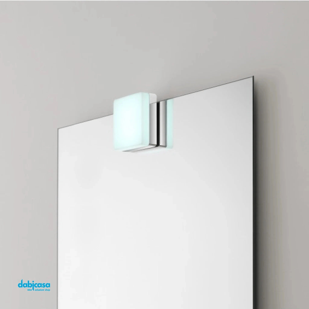 LAMPADA LED 4W 7,5X7,5X3,5CM IP44 IN ABS CROMO.
