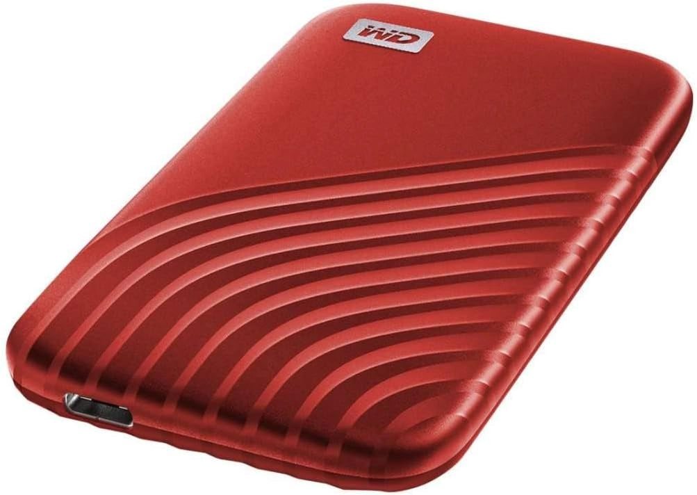 My Passport SSD, 1TB SSD Esterno, SSD portatile con tecnologia NVMe, USB-C, con velocità di lettura fino a 1050 MB/s, 1000 MBs in scrittura, funziona con PC, Xbox e Playstation, Rosso