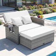 Set Divano da Esterno con Letto da Giorno 2 Pezzi, Divano a Due Posti in Rattan PE con Pouf Contenitore, Schienale Regolabile, Tavolini Laterali Richiudibili e Cuscini Morbidi (Bianco)