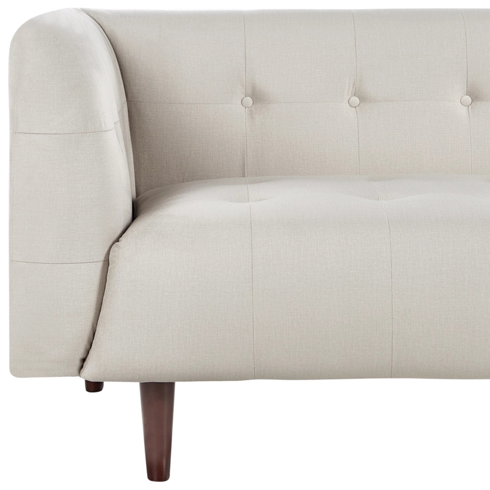 Divano a 3 posti con rivestimento in tessuto beige chiaro gambe in legno e schienale con bottoni