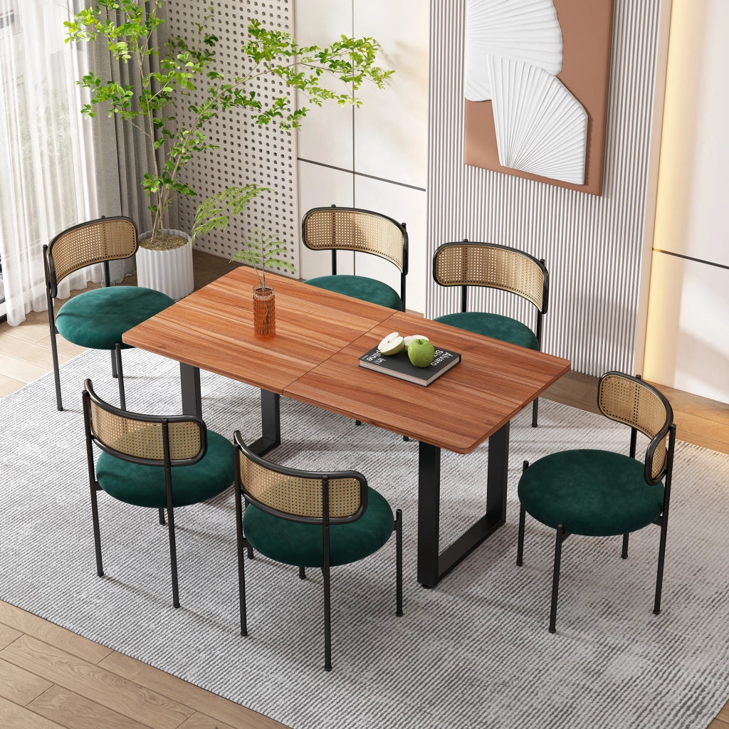 Set di 4 sedie da pranzo in velluto verde con schienale in rattan e gambe in metallo